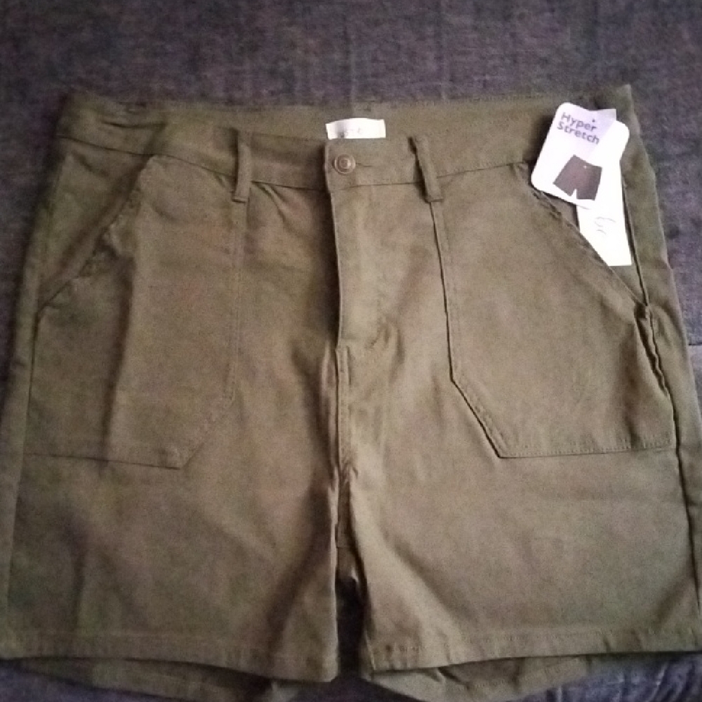 Women's Twill Shorts